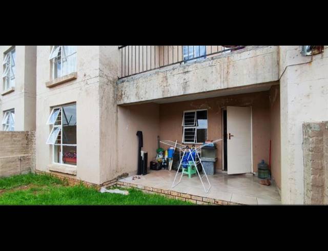 2 BEDROOM APARTMENT FOR SALE IN ALBERTSDAL